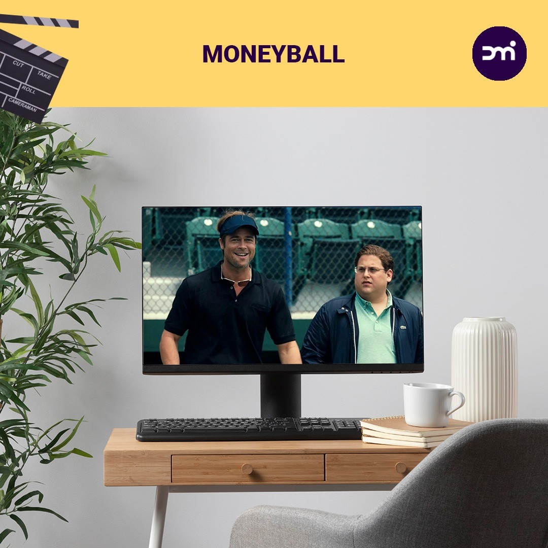 Menadžer bejzbol tima, Bili, zajedno sa svojim timom doživljava poraze. Zbog manjka finansijskih sredstava, Bil nije u mogućnosti da formira konkurentan tim. Na nagovor svojih izviđača, on unajmljuje i sluša Pitera Branda, koji je nedavno diplomirao na Jejlu i koji procenjuje igrače koristeći statističke pristupe. Bil okuplja tim igrača koji se još uvek nisu proslavili i odlučuje da se vodi smernicama Pitera i nauke u cilju pobede.
#pmf #pmf_novisad #novisad #pmf_dmi #matematika #informatika #informatikapmf #math #informatics #facultyofsciences #science #moneyball